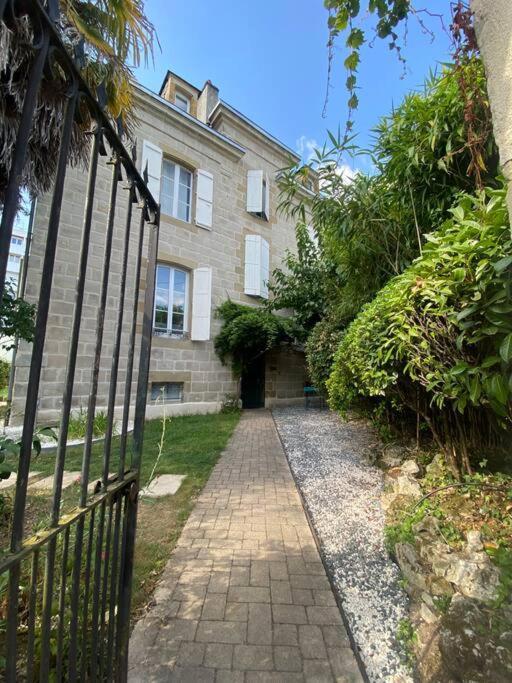 #Grande Suite Type Hotel - Love Room - Liberation Brive-la-Gaillarde Exterior photo